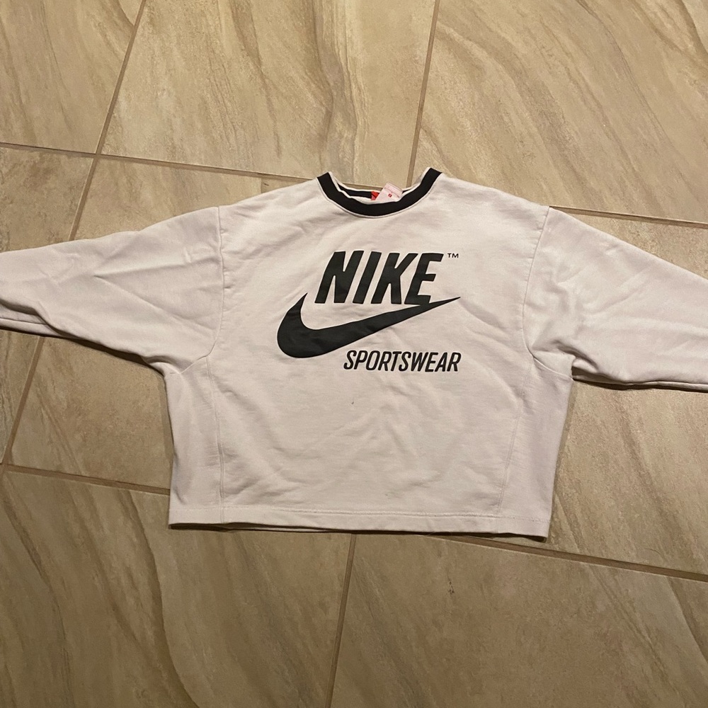 White Nike Cropped Crewneck:) Beyond cute